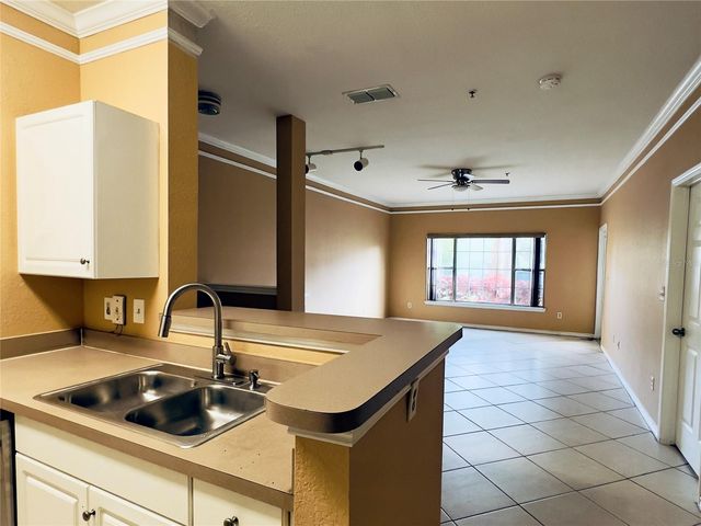 4309 BAYSIDE VILLAGE DRIVE 102, Tampa, FL 33615