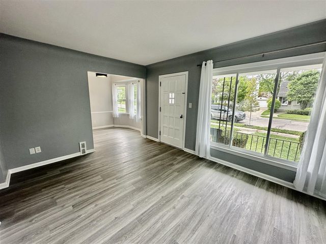 2360 Harvard Road, Berkley, MI 48072