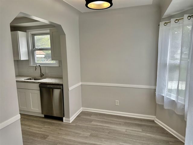 2360 Harvard Road, Berkley, MI 48072