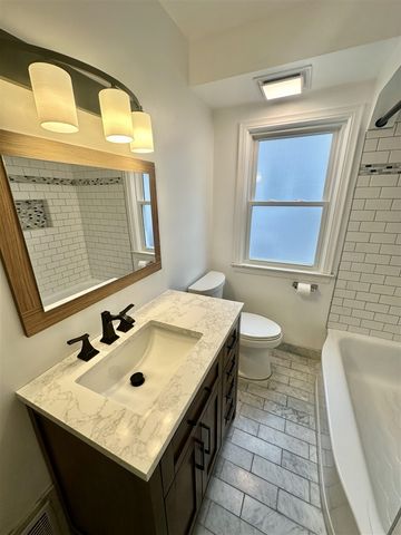 2360 Harvard Road, Berkley, MI 48072