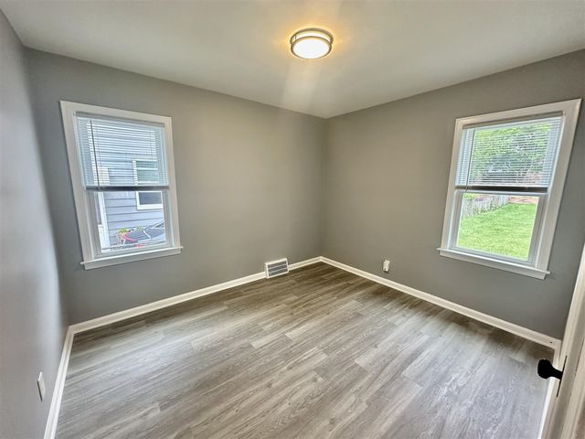 2360 Harvard Road, Berkley, MI 48072