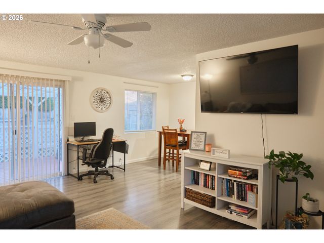 1202 LEO St, Keizer, OR 97303