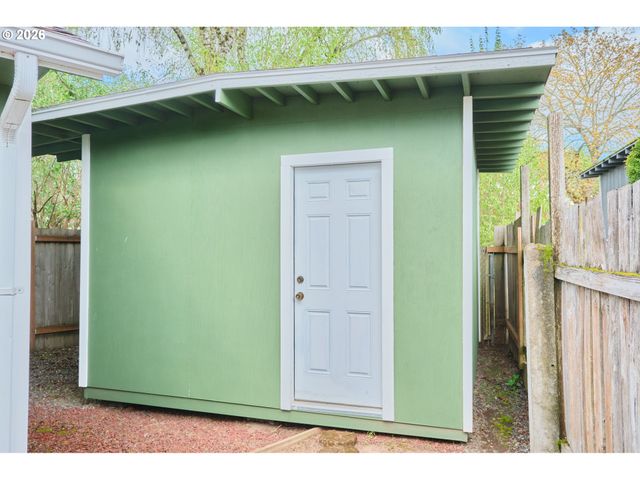 1202 LEO St, Keizer, OR 97303
