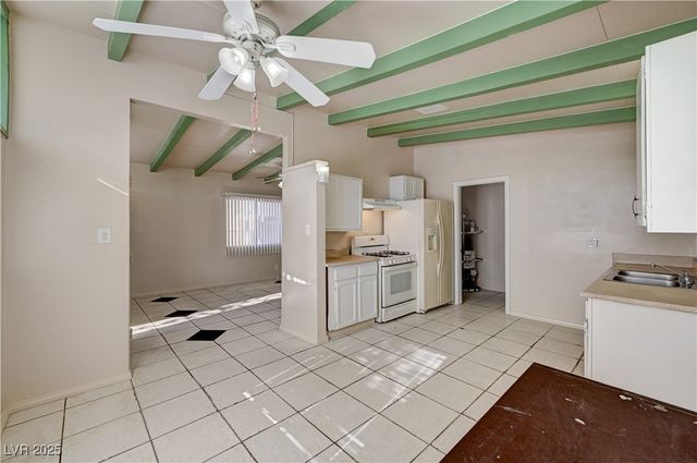 2421 Howard Drive, Las Vegas, NV 89104