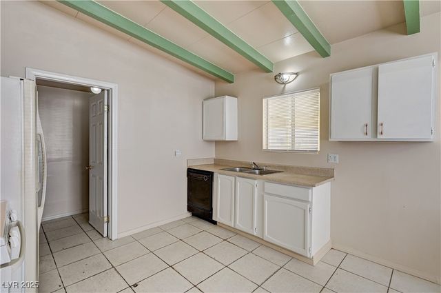 2421 Howard Drive, Las Vegas, NV 89104