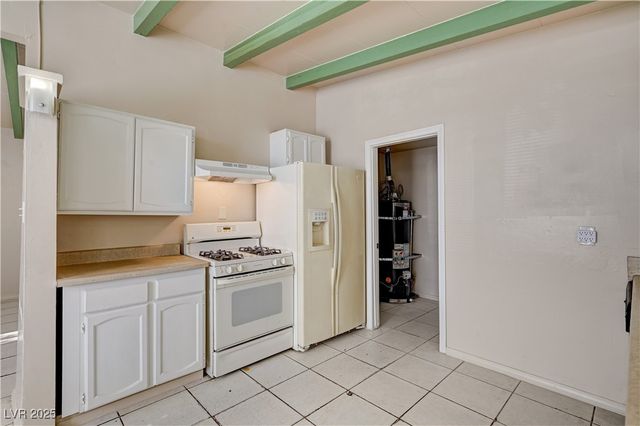 2421 Howard Drive, Las Vegas, NV 89104