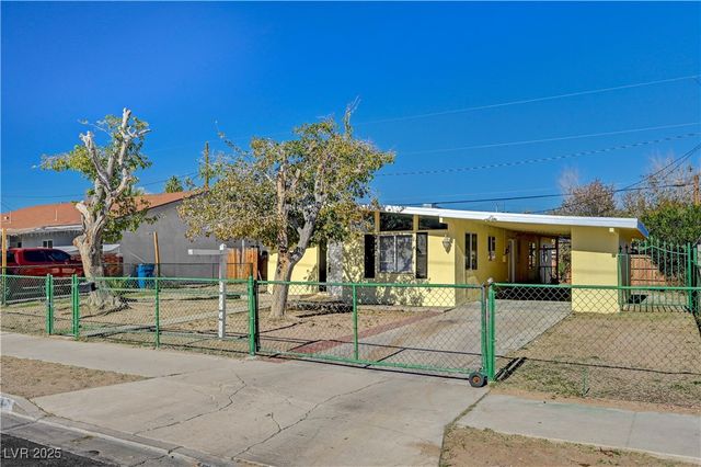 2421 Howard Drive, Las Vegas, NV 89104