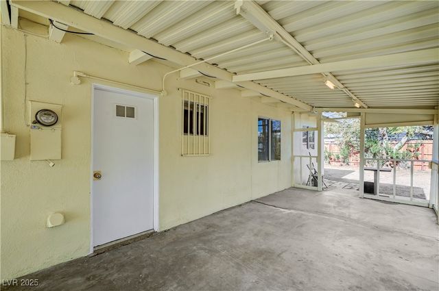 2421 Howard Drive, Las Vegas, NV 89104