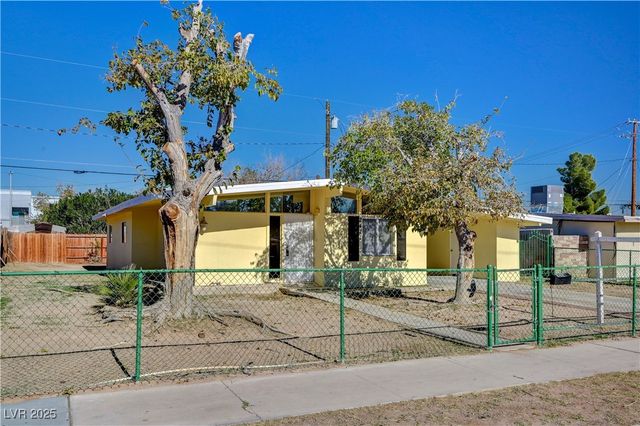 2421 Howard Drive, Las Vegas, NV 89104