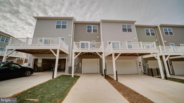 298 WATERCOURSE DR, Ranson, WV 25438