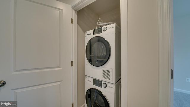 298 WATERCOURSE DR, Ranson, WV 25438