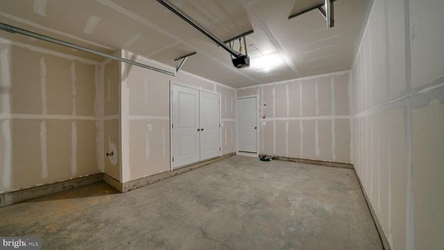 298 WATERCOURSE DR, Ranson, WV 25438