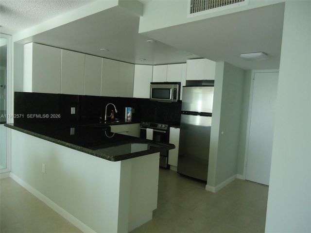 7928 West Dr PH9, North Bay Village, FL 33141