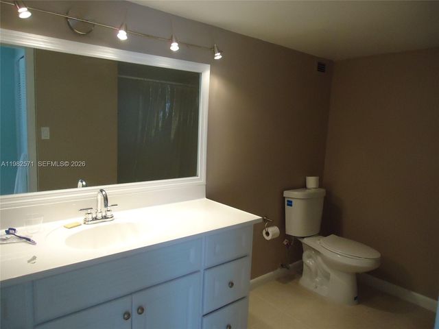 7928 West Dr PH9, North Bay Village, FL 33141