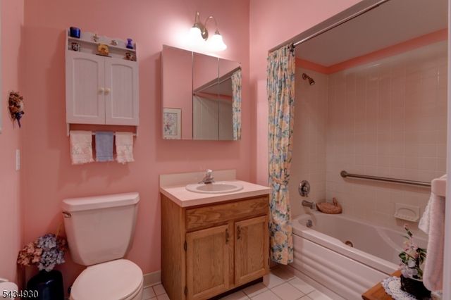 2312 Richmond Rd 312, West Milford Twp., NJ 07480
