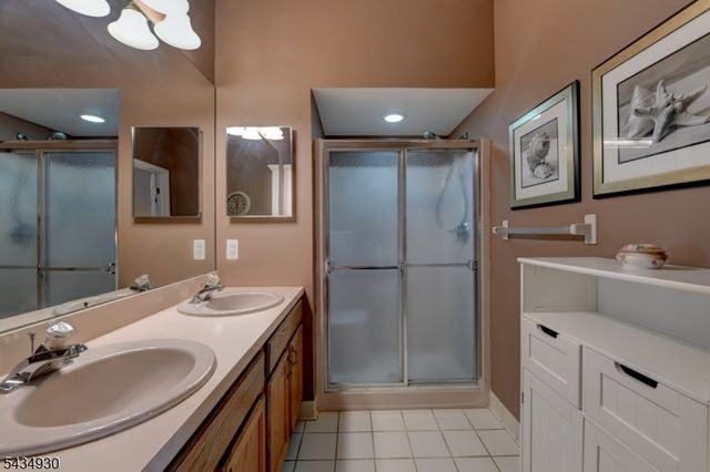 2312 Richmond Rd 312, West Milford Twp., NJ 07480