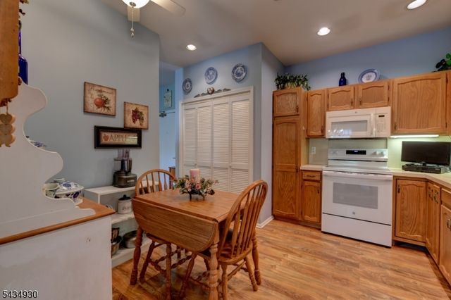 2312 Richmond Rd 312, West Milford Twp., NJ 07480