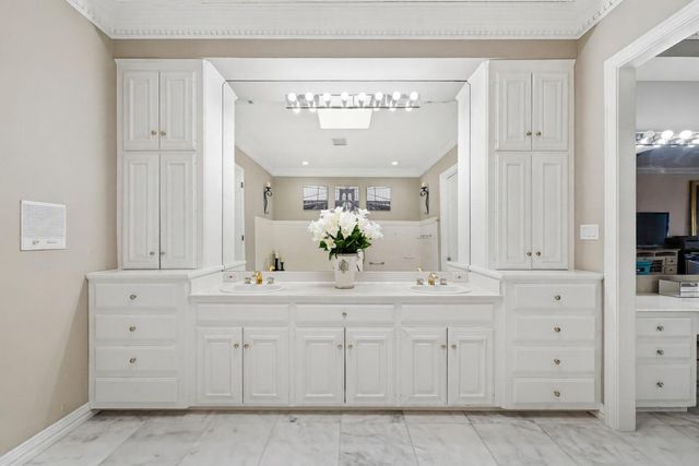 11754 Riverview Drive, Houston, TX 77077