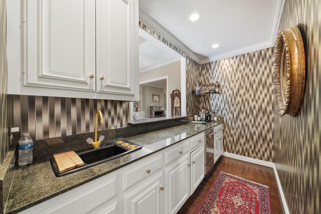 11754 Riverview Drive, Houston, TX 77077