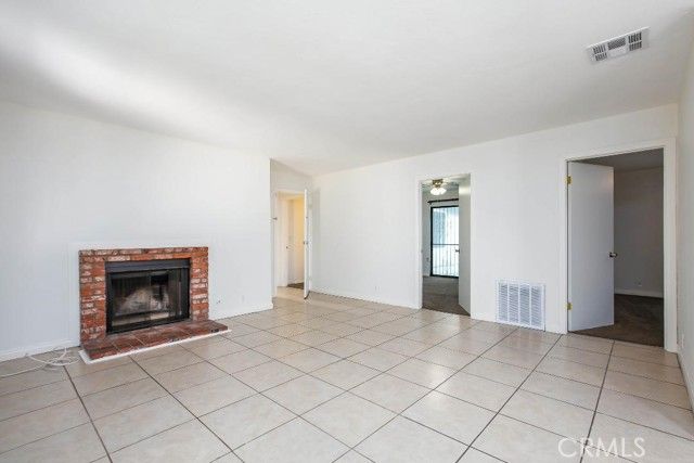 13100 Foothill, Sylmar (los Angeles), CA 91342