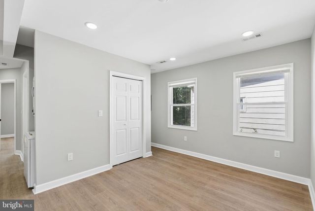 111 OAK ST, Dundalk, MD 21222