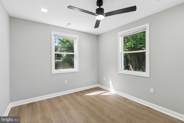 111 OAK ST, Dundalk, MD 21222