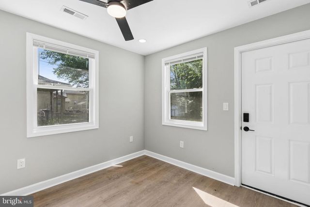 111 OAK ST, Dundalk, MD 21222
