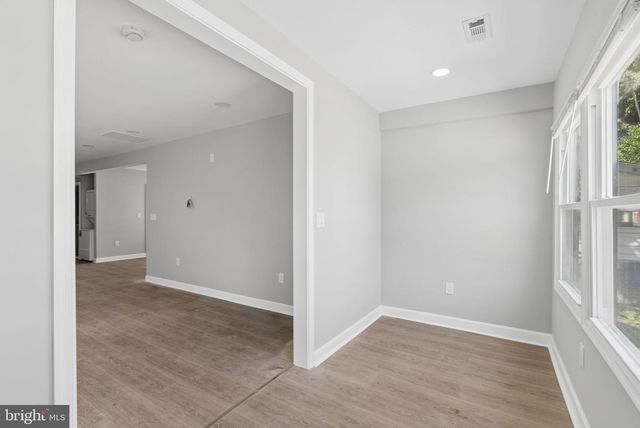 111 OAK ST, Dundalk, MD 21222