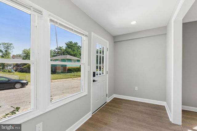 111 OAK ST, Dundalk, MD 21222