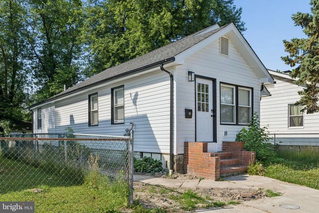 111 OAK ST, Dundalk, MD 21222