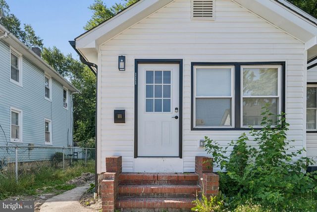 111 OAK ST, Dundalk, MD 21222