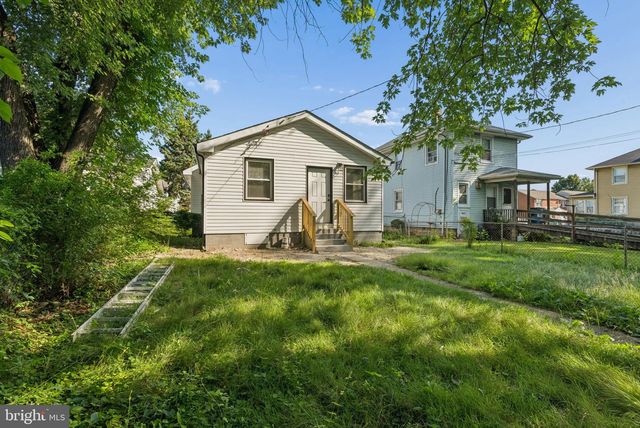 111 OAK ST, Dundalk, MD 21222