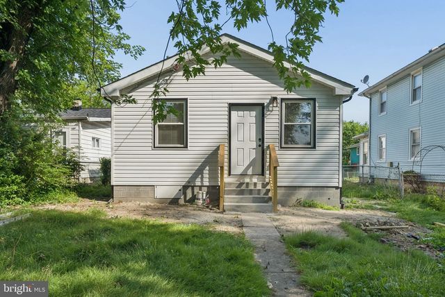 111 OAK ST, Dundalk, MD 21222