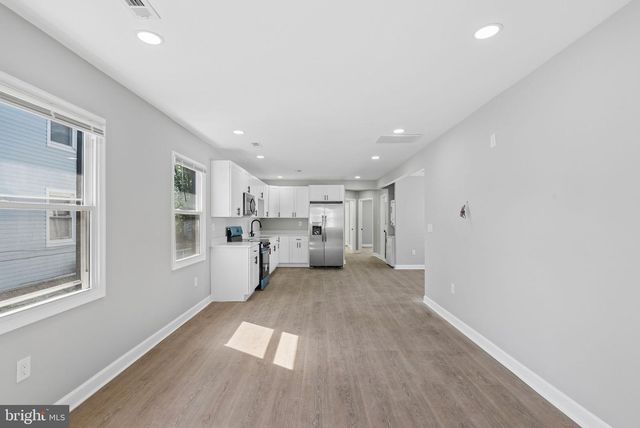 111 OAK ST, Dundalk, MD 21222