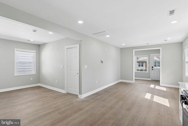 111 OAK ST, Dundalk, MD 21222