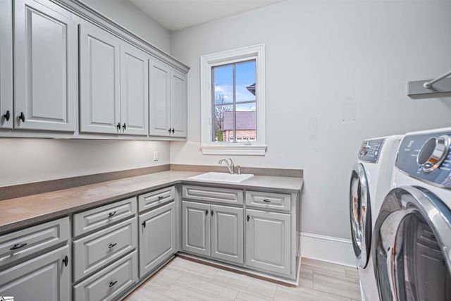 121 Ramsford Lane, Simpsonville, SC 29681