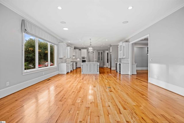 121 Ramsford Lane, Simpsonville, SC 29681