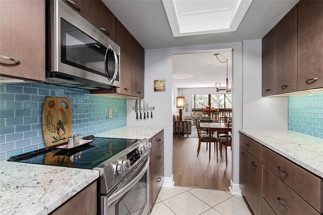 601 N MCDONALD STREET 310, Mount Dora, FL 32757