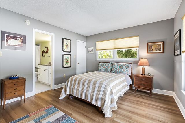 601 N MCDONALD STREET 310, Mount Dora, FL 32757