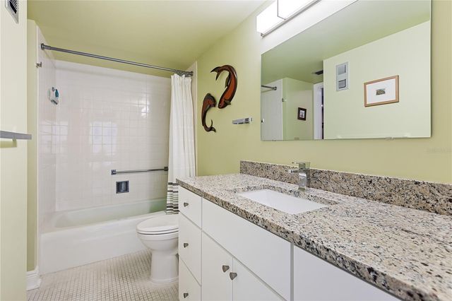 601 N MCDONALD STREET 310, Mount Dora, FL 32757