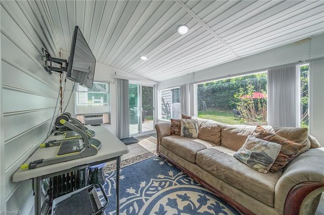 440 Craver Pointe Drive, Clemmons, NC 27012