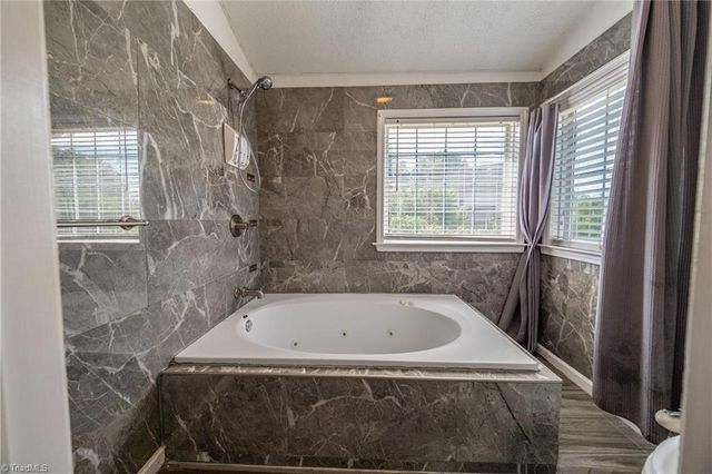 440 Craver Pointe Drive, Clemmons, NC 27012