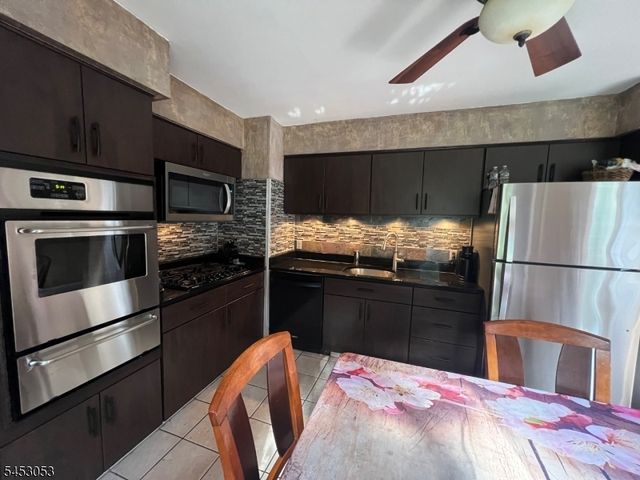 83 Drake Rd, Franklin Twp., NJ 08873