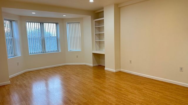 1 Cityview Lane 210, Quincy, MA 02169