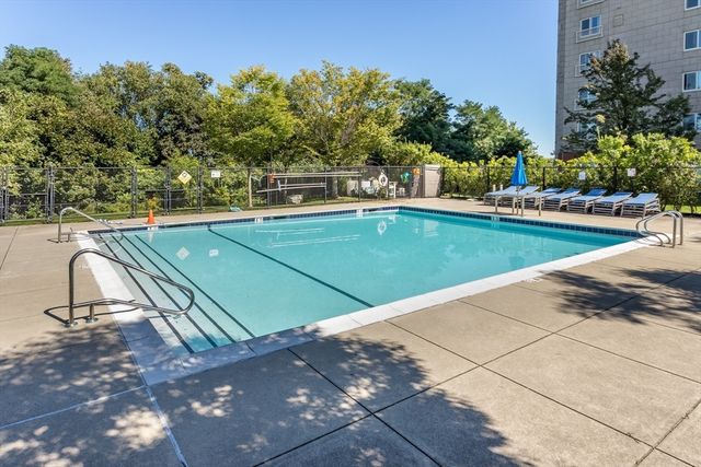 1 Cityview Lane 210, Quincy, MA 02169