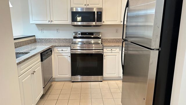 1 Cityview Lane 210, Quincy, MA 02169