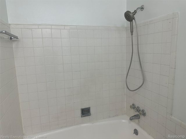 39477 Van Dyke Avenue, Sterling Heights, MI 48313