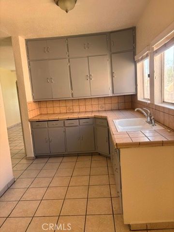 1946 W 81st, Los Angeles, CA 90047