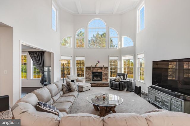 6812 OSBORNE HILL DR, Upper Marlboro, MD 20772