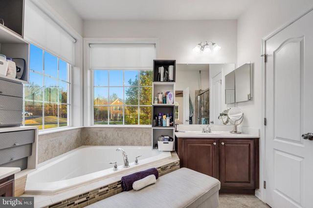 6812 OSBORNE HILL DR, Upper Marlboro, MD 20772